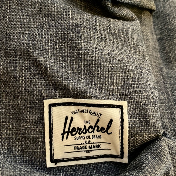 Herschel Classic Backpack in Dark Chambray Crosshatch - Picture 8 of 11